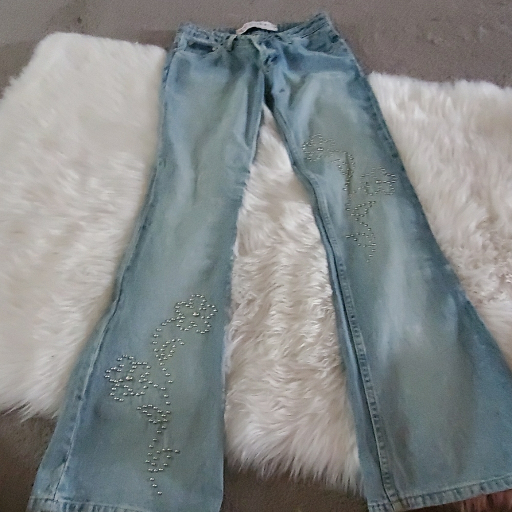 Trendy jeans